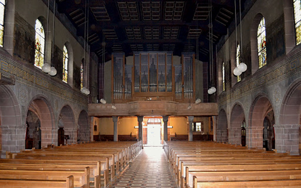 Interir kostela, varhany